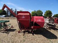 Tracteur avec moissonneuse (ph F. Mrugala, St Jean de Touslas)(6)